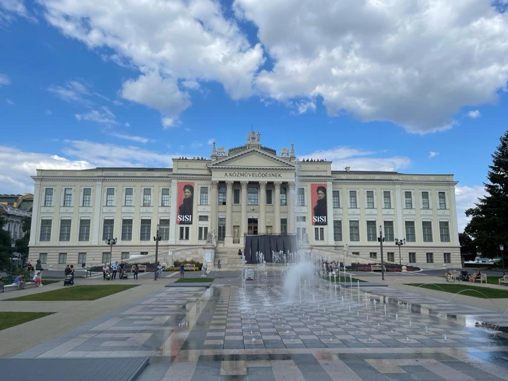 University City Life Bestern Szeged Exterior photo